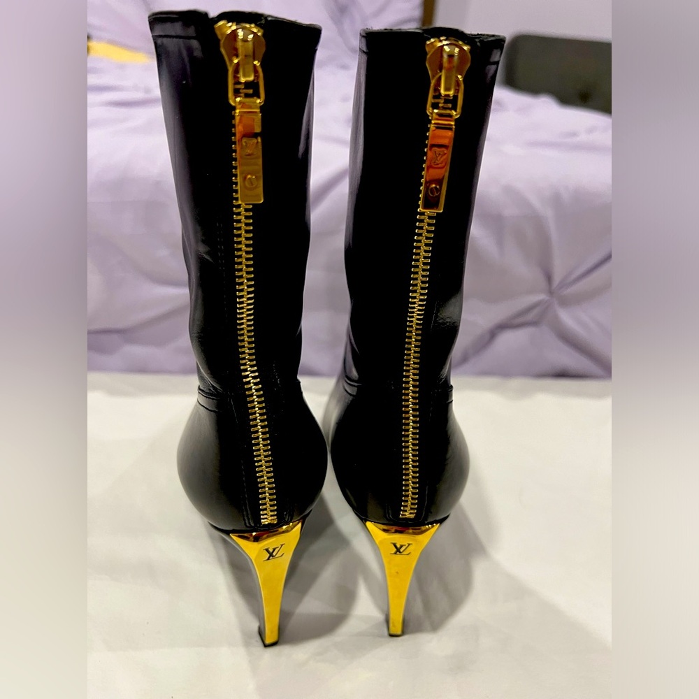 Louis Vuitton Boots with gold zipper